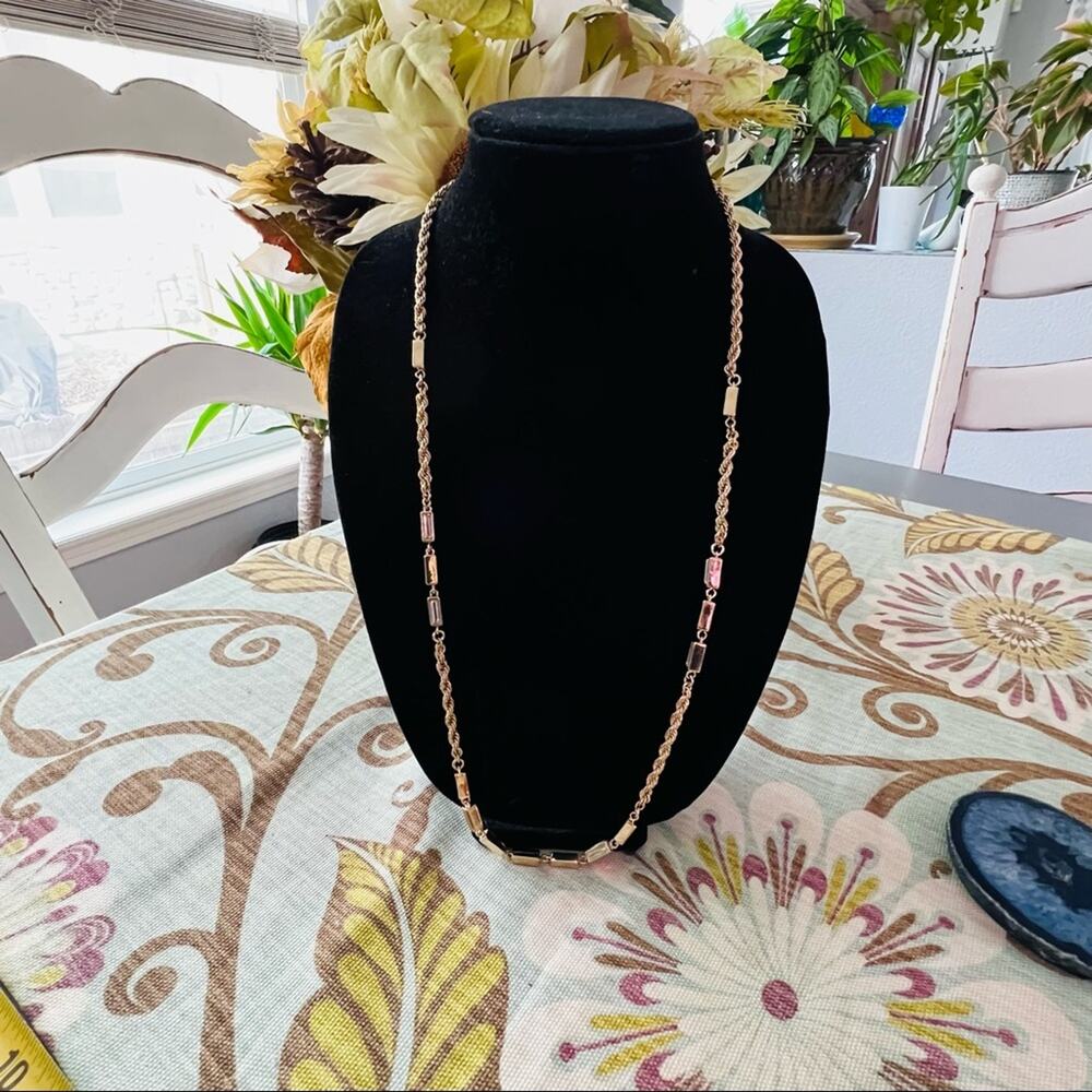 Banana Republic Gold Tone Necklace - Picture 2 of 8